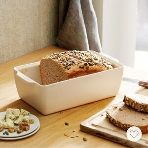 Williams Sonoma Emile Henry French Ceramic Covered Bread Loaf 55.04 White NWOT